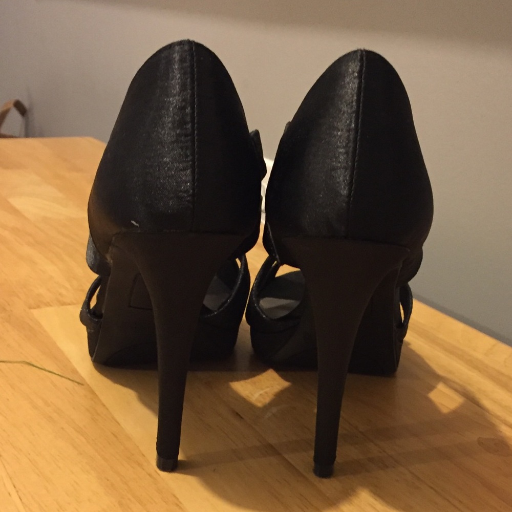 Fioni Night Halo Black Heels - Picture 4 of 6